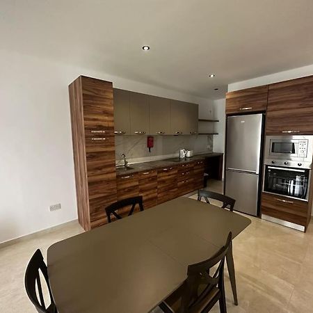 Duplex Penthouse In Gzira Sleeps 6 Apartment ภายนอก รูปภาพ