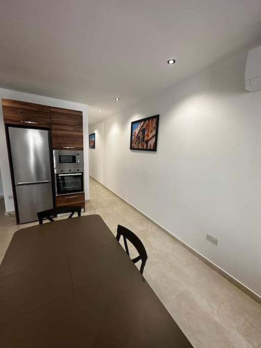 Duplex Penthouse In Gzira Sleeps 6 Apartment ภายนอก รูปภาพ