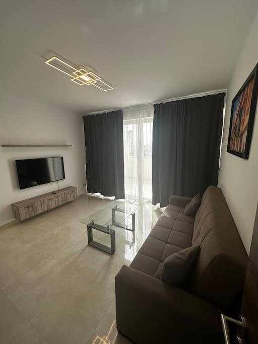 Duplex Penthouse In Gzira Sleeps 6 Apartment ภายนอก รูปภาพ